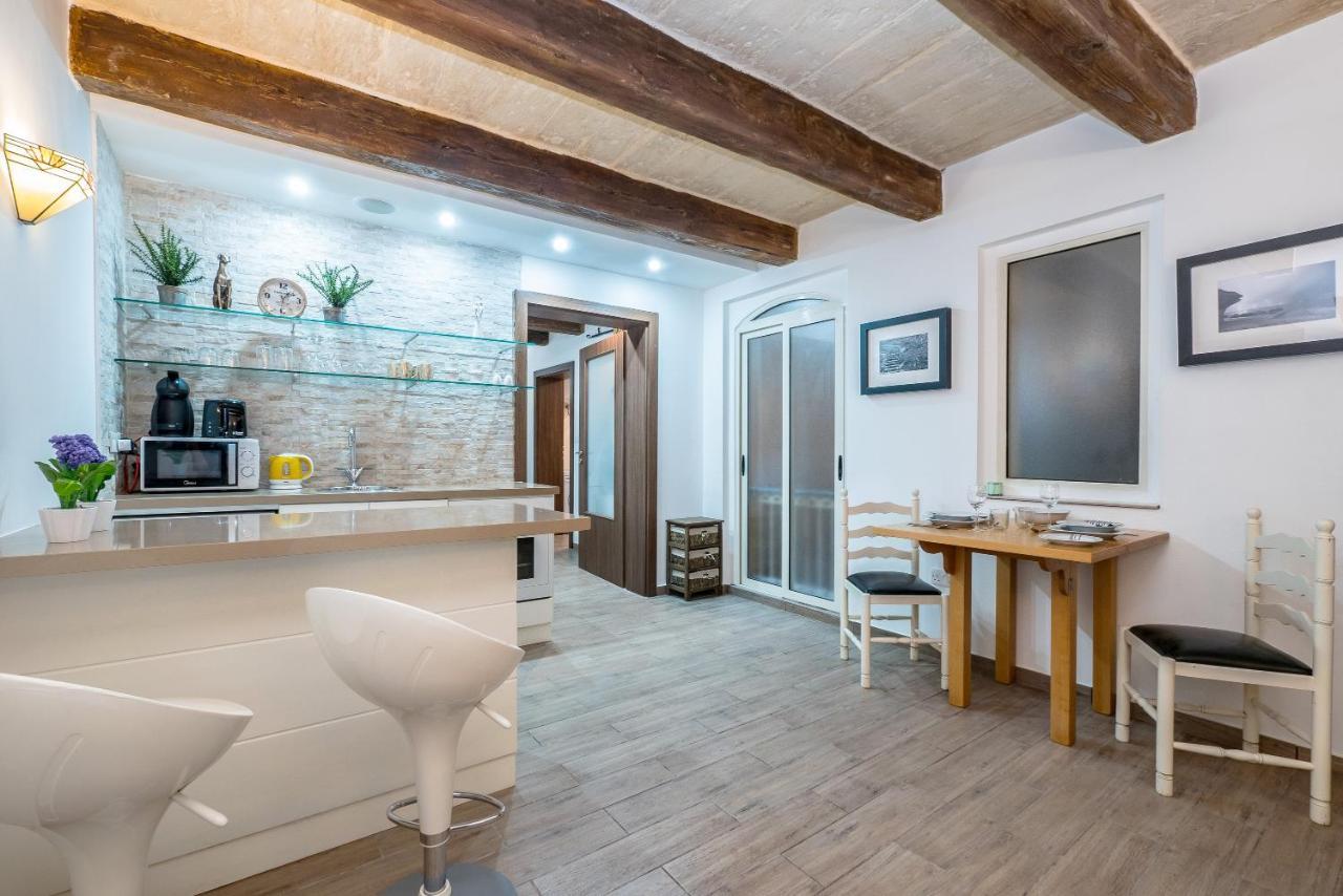 Valletta Main Street Apartment Deluxe المظهر الخارجي الصورة