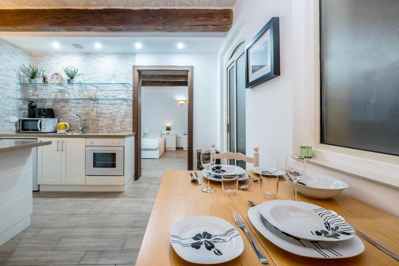 Valletta Main Street Apartment Deluxe المظهر الخارجي الصورة